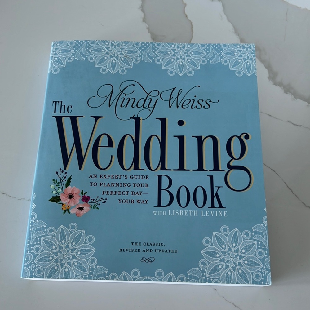 Mindy Weiss The Wedding Book Planner Guide NWT